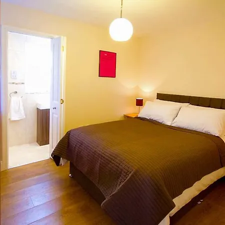 Holiday home Beechwood *